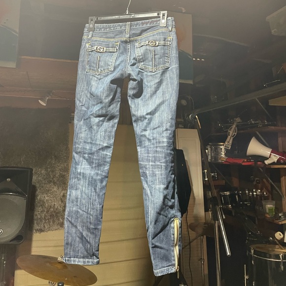 Guess jeans with gem on butt - Picture 2 of 5